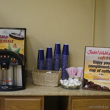 Candlewood Suites-West Springfield By Ihg 