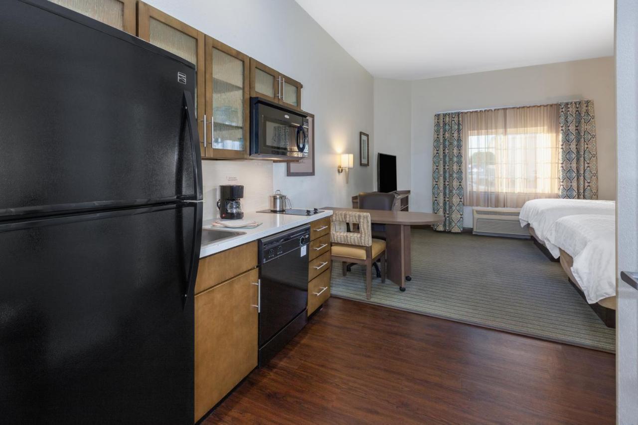 Candlewood Suites-west Springfield By Ihg