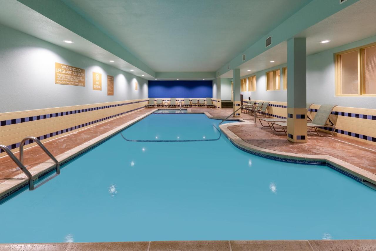 Hotel Candlewood Suites-west Springfield By Ihg West Springfield